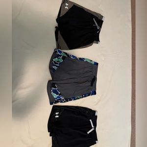 3 under armor shorts size youth small
